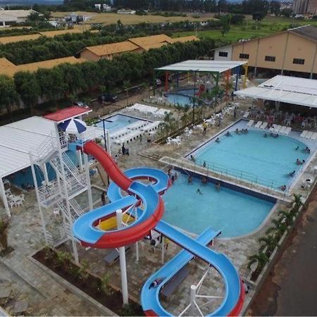 diRoma Internacional Resort - 1 dia no Acqua park, splash e smile - com roupa de cama e banho Caldas Novas Exterior foto