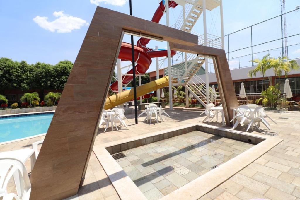 diRoma Internacional Resort - 1 dia no Acqua park, splash e smile - com roupa de cama e banho Caldas Novas Exterior foto
